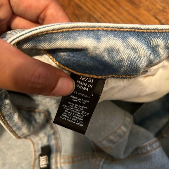 Women’s Frye Jeans - Picture 5 of 7